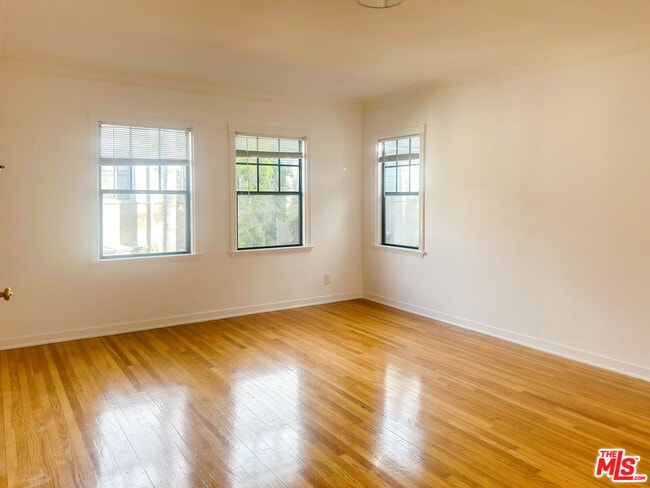 Building Photo - 1449 N Alta Vista Blvd