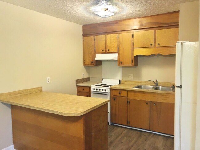 Building Photo - Conway - 1 bedroom, 1 bath Apartment