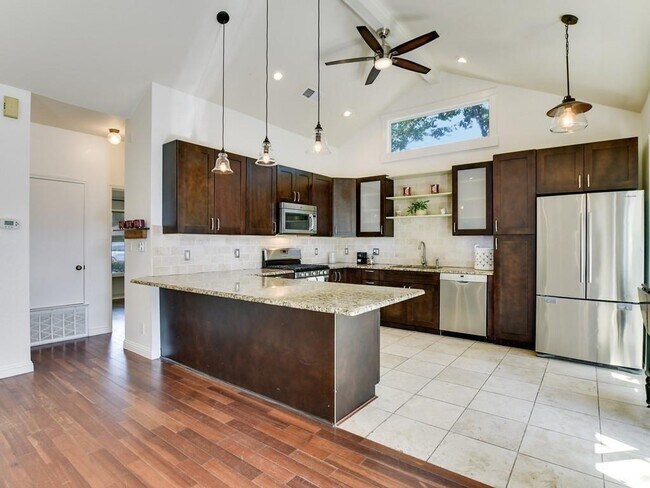 Building Photo - 509 Purple Sage Dr