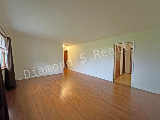 Foto del edificio - Great Location - 3 Bedroom/1 Bath Home for Lease!