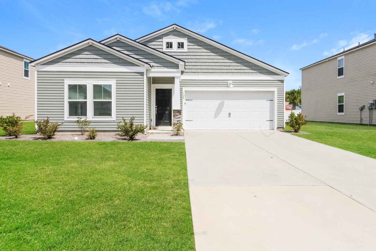 Foto principal - 128 S Reindeer Rd, Surfside Beach, SC