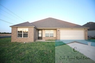Building Photo - 3702 Remington Dr