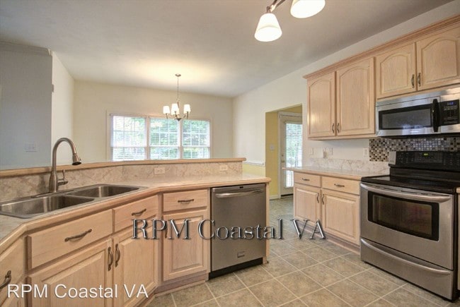 Building Photo - 1753 Mill Wood Way