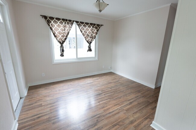 Foto del edificio - 518 N C St