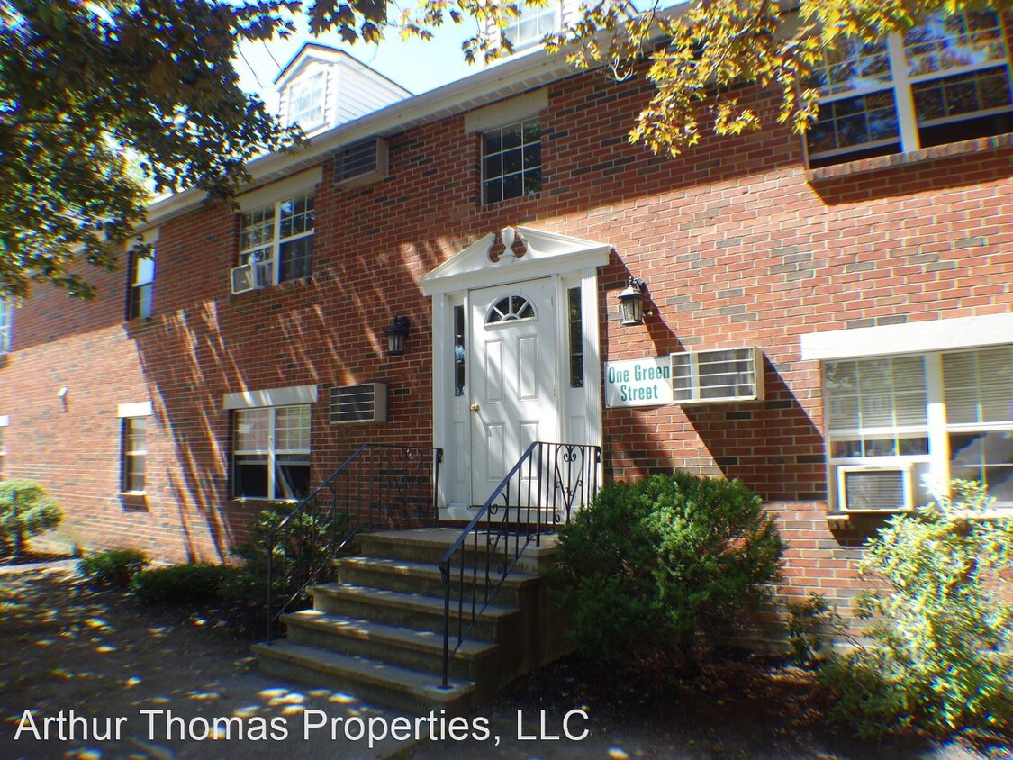 Primary Photo - 1 Green St