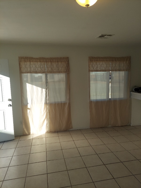 Foto del edificio - 5616 Bagdad Way
