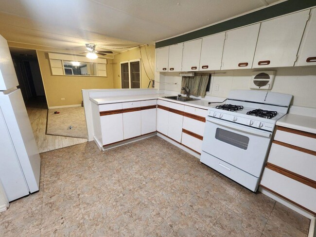 Building Photo - 38748 Calumet Ave