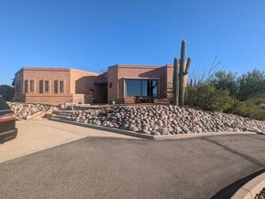 Building Photo - 770 N Lazy J Way