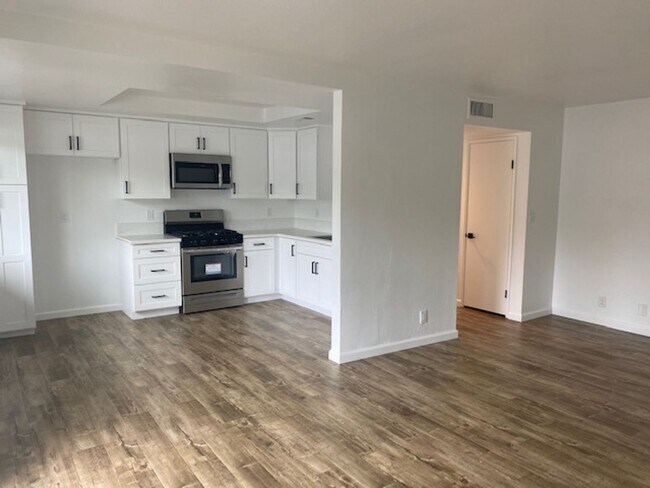 Foto del edificio - 735 E. 2nd Street, Escondido