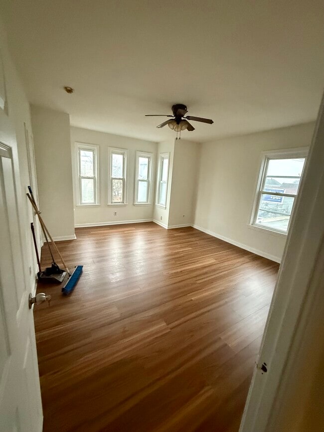 Foto del edificio - 189 Belleville Ave