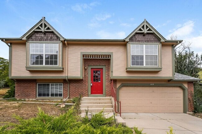 Building Photo - 389 Eisenhower Dr