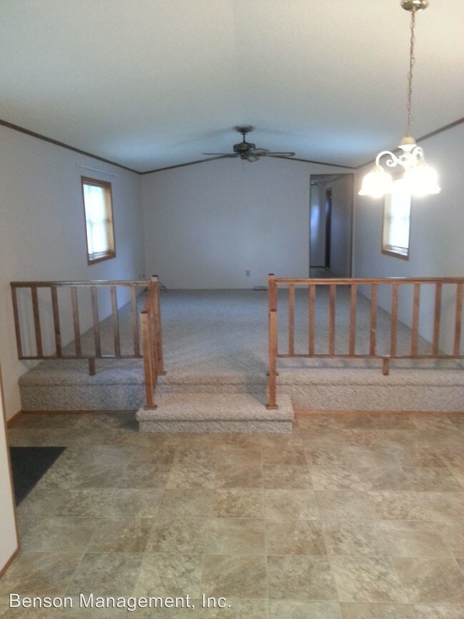 Building Photo - 23 S Syverson Dr