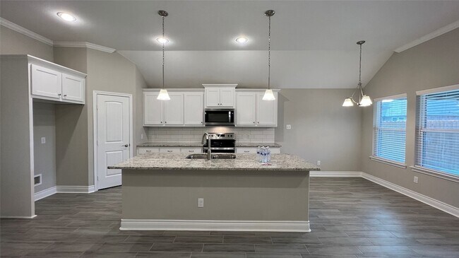 Foto del edificio - 1004 Hardaway Ln