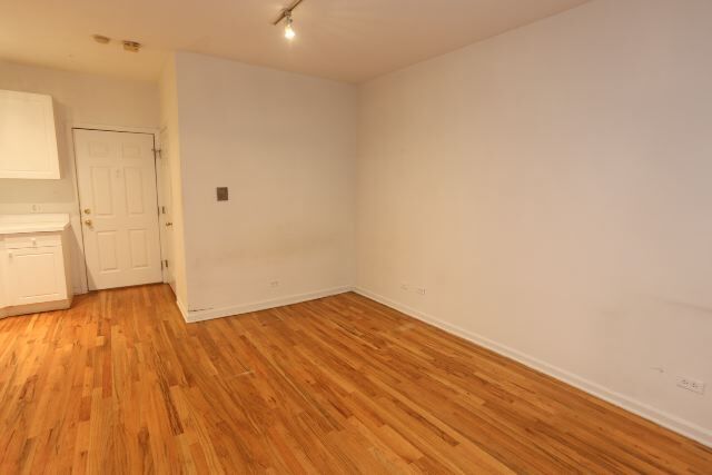Foto del edificio - 909 W Dakin St