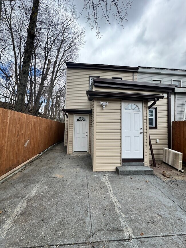 Foto del edificio - 10002 92nd Ave