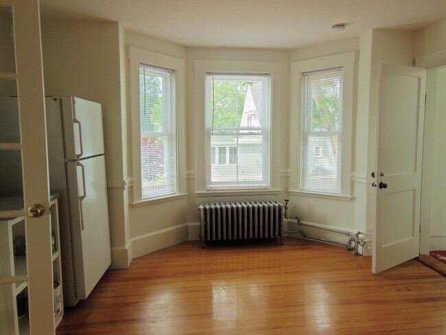Foto del edificio - 90 Lothrop St