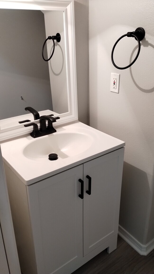 Foto del edificio - 3322 SW Delaney Pl