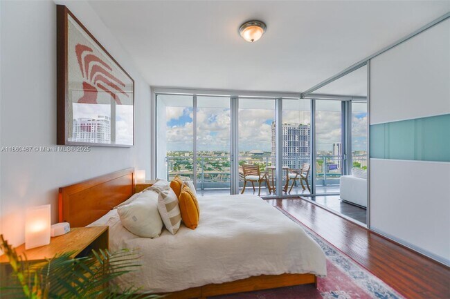 Foto del edificio - 92 SW 3rd St