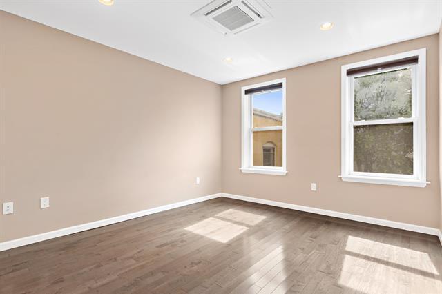 Foto del edificio - 2412 Palisade Ave