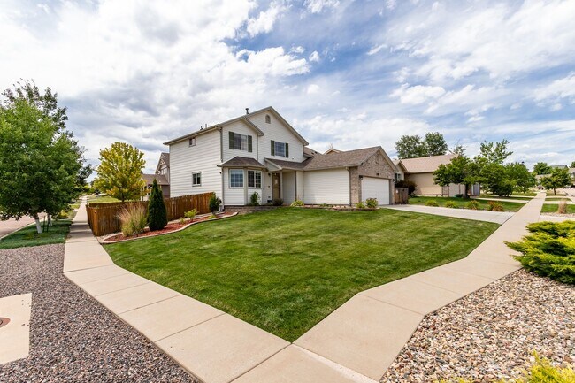 Foto del edificio - Spacious Corner Lot Gem in Ridgeview at St...