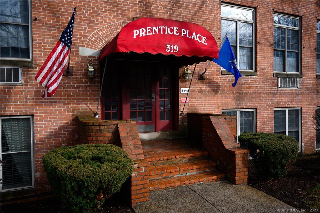 319 New Britain Rd Unit 215, Berlin, CT 06037 Condo for Rent in