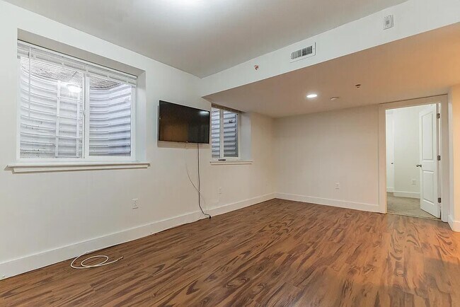 Foto del edificio - 1623 Willington Street, Unit 02B