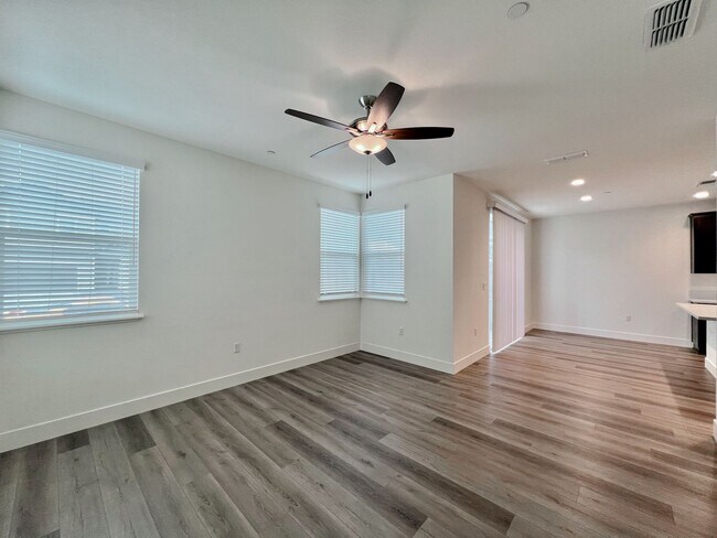 Foto del edificio - 1311 Chariot Rd