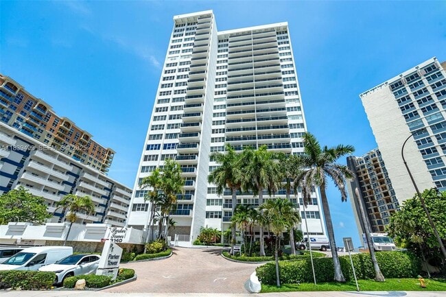 Foto del edificio - 3140 S Ocean Dr
