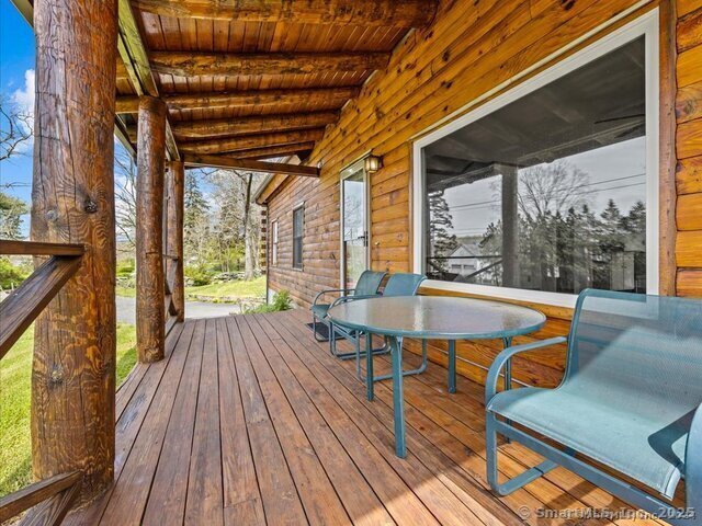 Building Photo - 698 Leetes Island Rd