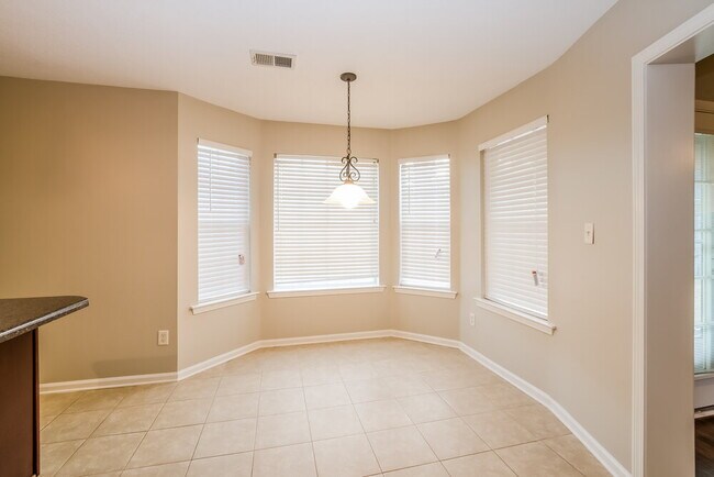 Foto del edificio - 11625 Leewood Dr