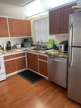 Building Photo - 9641 Riverside Dr