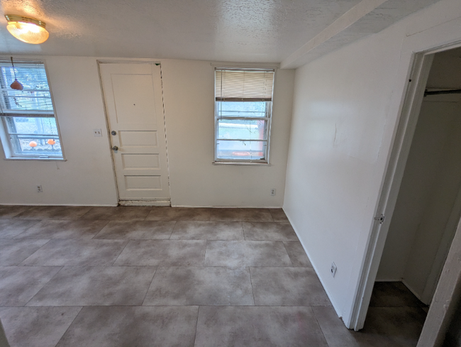 Building Photo - 467 N Harrisville Rd