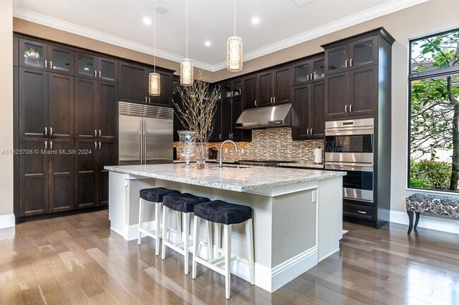 Building Photo - 17766 Cadena Dr