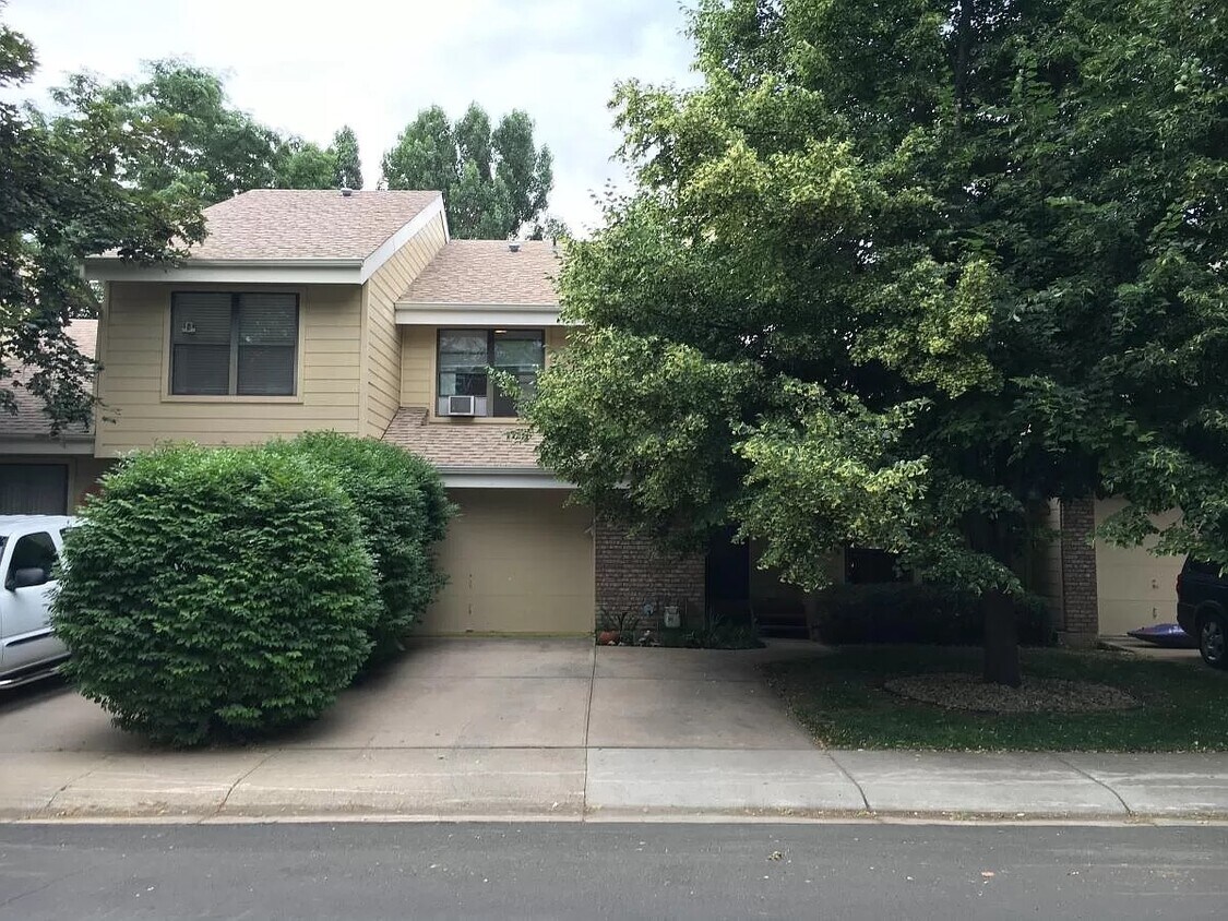 1041 Mirrormere Circle, Fort Collins, CO 80526 Townhome Rentals in