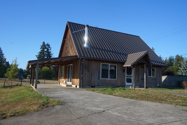 Photo - Charming Cabin Style Rental Home for Lease near Ridgefield / Battle Ground boarder - 21705 NE 50th A