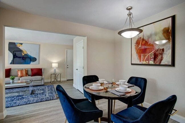 Building Photo - Indigo