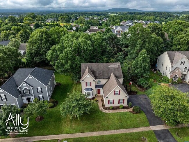 Building Photo - 362 Grayrock Dr
