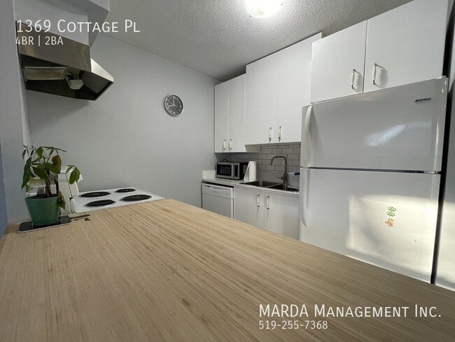 Building Photo - SPACIOUS & BRIGHT 4BED/2BATH HOUSE IN RIVERSIDE!