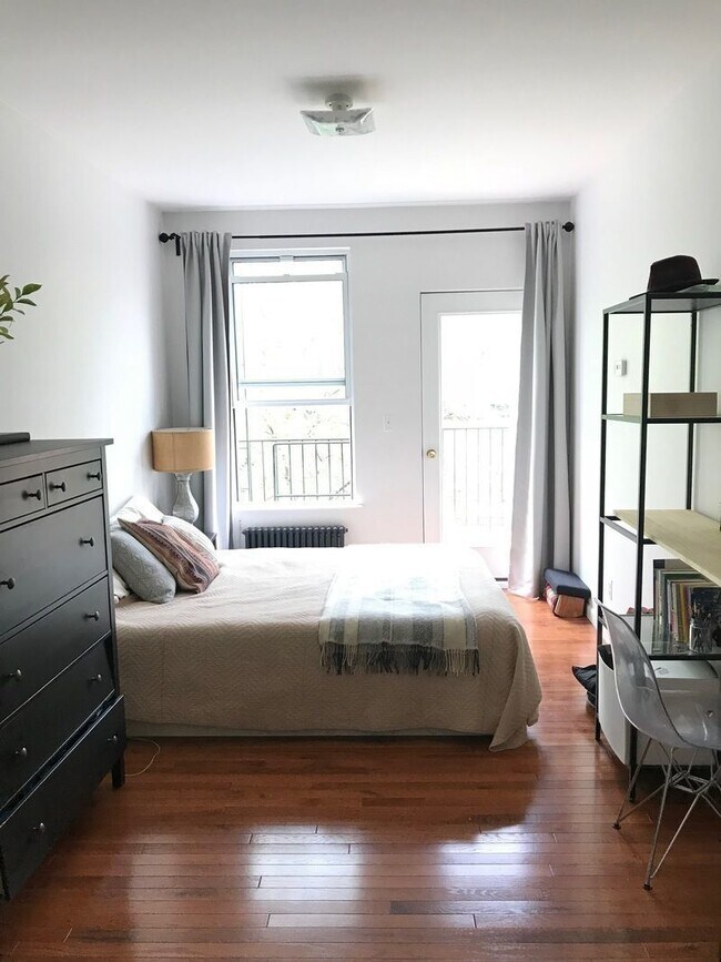 Building Photo - 185 8th St