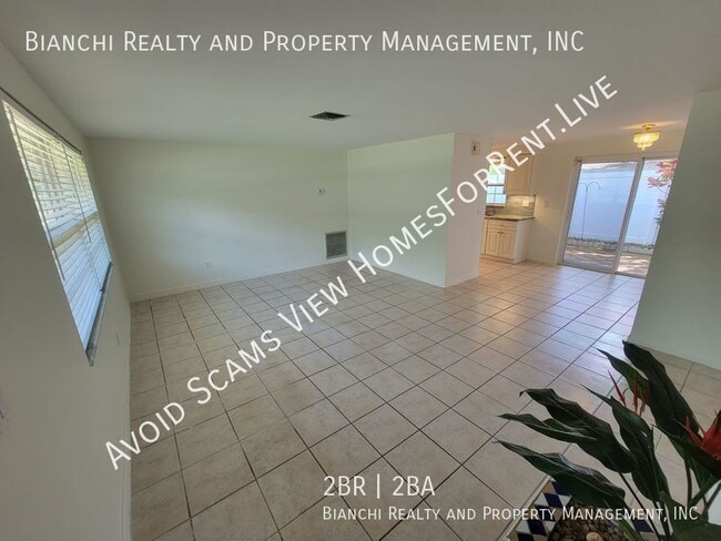 Foto del edificio - 501 Lake Palms Dr