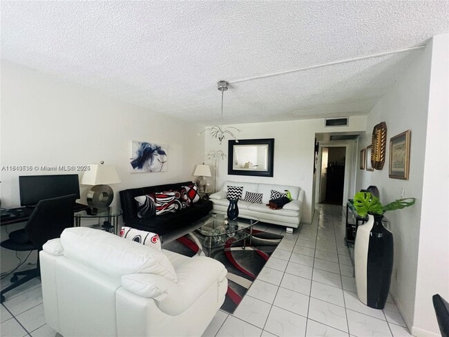 Building Photo - 551 SW 135th Ave