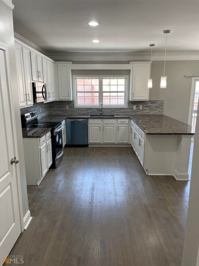 Building Photo - 1474 N Circle Dr NW