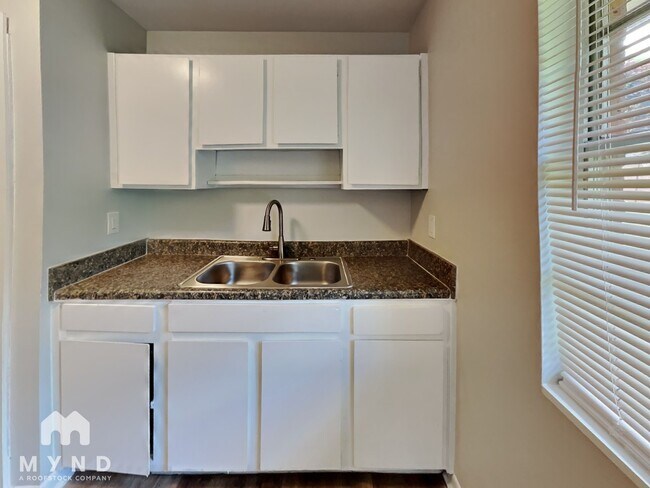 Foto del edificio - 4053 Doster St SW