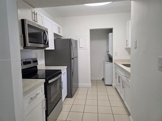 Foto del edificio - 556 NW 114th Ave