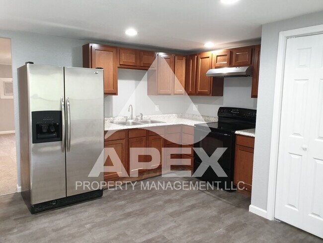 Foto del edificio - 2Bd - 1 Ba Single Family Home in South Kno...