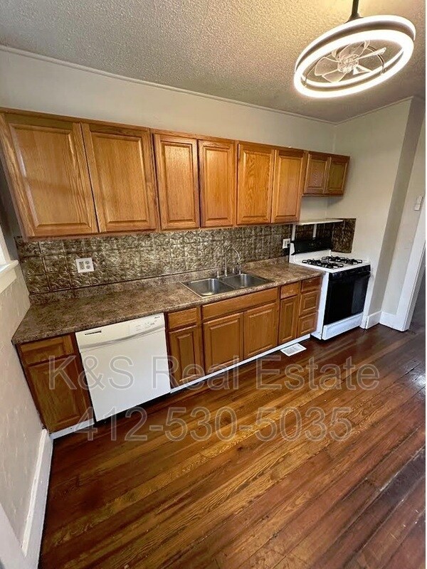 Foto del edificio - 1212 Holmes St