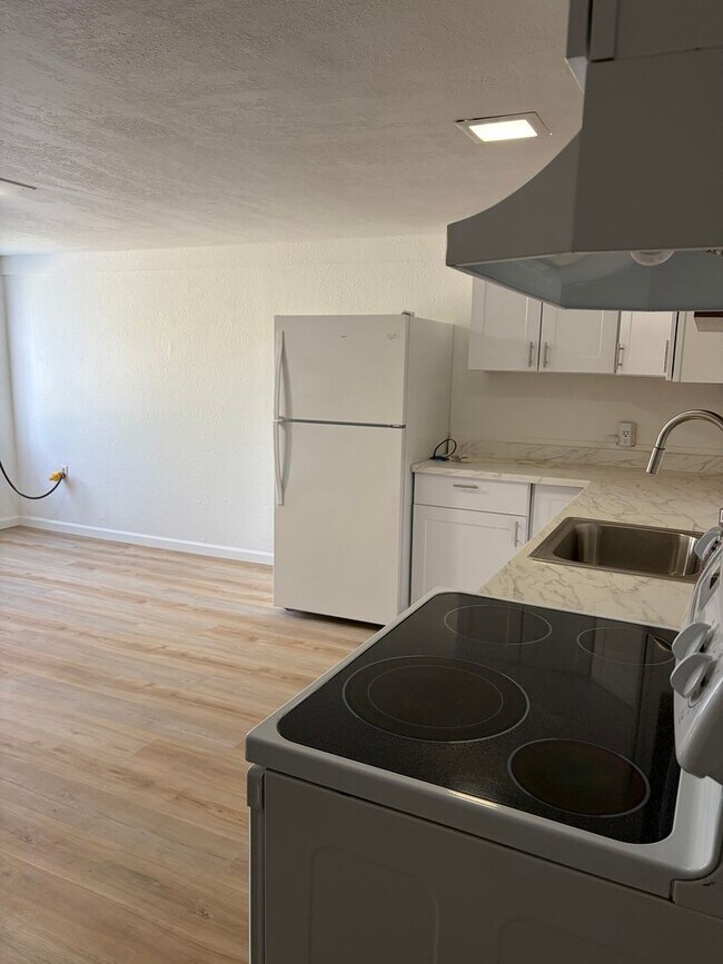 Foto del edificio - Newly Remodeled One Bedroom Apartment in Newberg