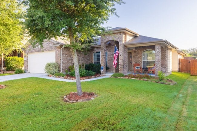 Building Photo - Single story home with study located in Miramar.