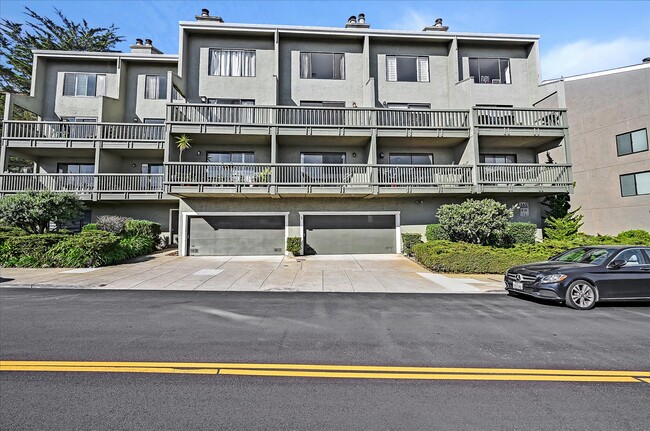 Building Photo - 145 Gardenside Dr