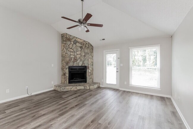 Building Photo - 6103 Kris Ln